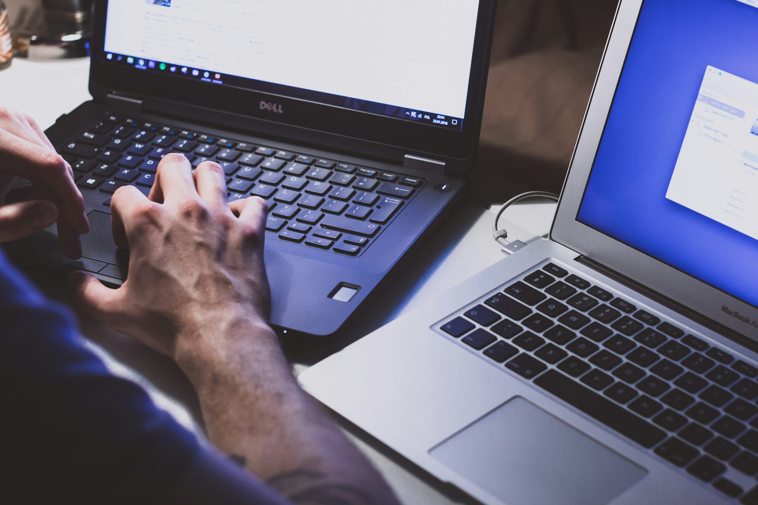 Cloner un site web en 2026 : méthodes, outils et alternative sans code